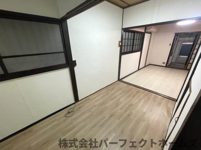 深野5丁目オーナーチェンジ戸建の居間・リビング|ゆったり過ごせるリビングです