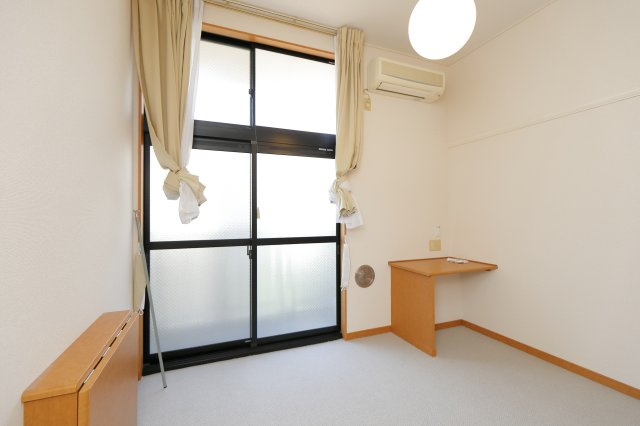 ピークシーダーの洗面所|写真は302号室のもの、同タイプです。