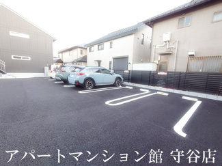 【駐車場】