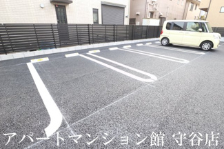 【駐車場】