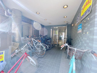 【エントランス】 | ベルエトワールＫ | 自転車も置けるエントランスです
