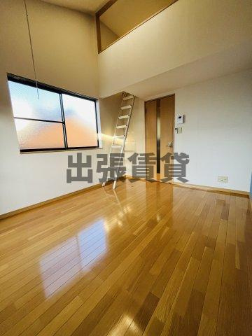 仲介手数料0円！BELLAGIO井深の居間・リビング