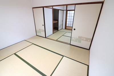 【寝室】 | 鈴木マンション | い草の香りが落ち着く素敵な和室です