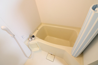 【浴室】 | 鈴木マンション | コンパクトで使いやすいお風呂です
