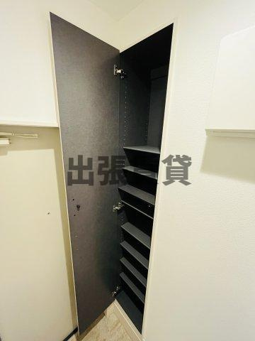 仲介手数料0円！GRANDTIC栄生駅前の収納