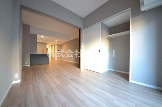 【洋室】 | S‐RESIDENCE大阪上本町 | 使い勝手のいい洋室です
