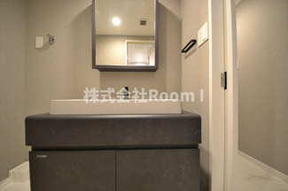 【洗面所】 | S‐RESIDENCE大阪上本町 | 忙しい朝には欠かせない洗面所です
