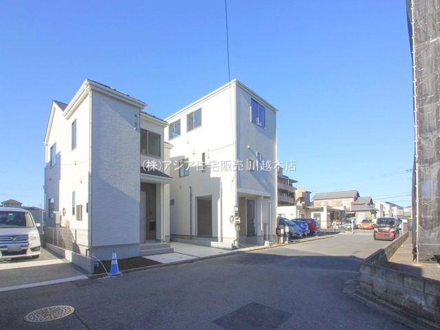 川越市豊田町三丁目　新築戸建の前面道路含む現地写真|前面道路約6.2公道　お車の出し入れもラクラクです♪