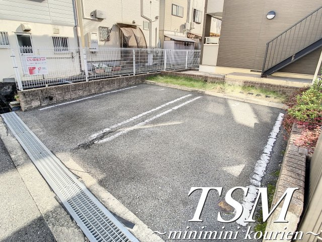 ヴァルムハイツの駐車場