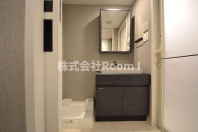 【洗面所】 | S‐RESIDENCE大阪上本町 | スペースが確保できる洗面所です