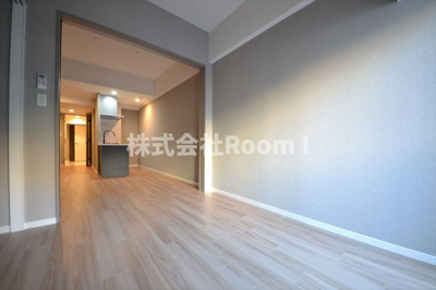 【洋室】 | S‐RESIDENCE大阪上本町 | コンパクトで使いやすい洋室です