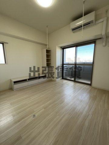 仲介手数料0円！カルマートの居間・リビング