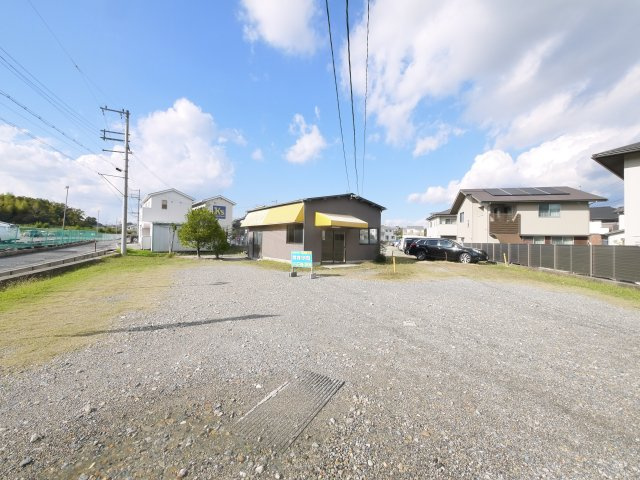 森村店舗の駐車場