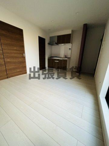 仲介手数料0円！アルティス志賀本通の居間・リビング