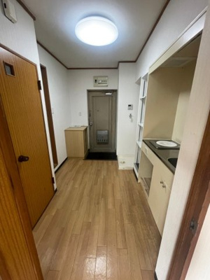 【玄関】 | プレリュード東高宮 | 別号室の写真になります。現況優先。