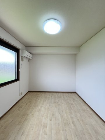エーデルハイムC棟の洋室