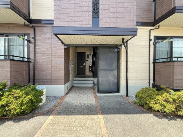 エーデルハイムC棟のエントランス