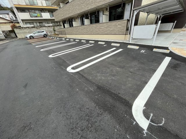 【駐車場】サンオランジュ