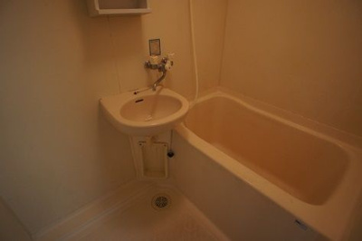 【洗面所】 | ステイタスマンション吉塚 | 別号室の写真になります。現況優先。