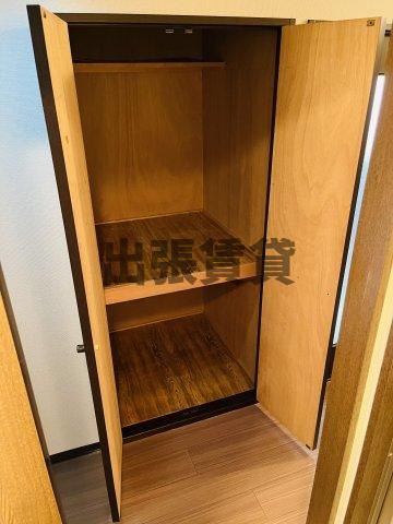 フォーザック鳥居通の収納