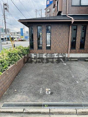 フォーザック鳥居通の駐車場