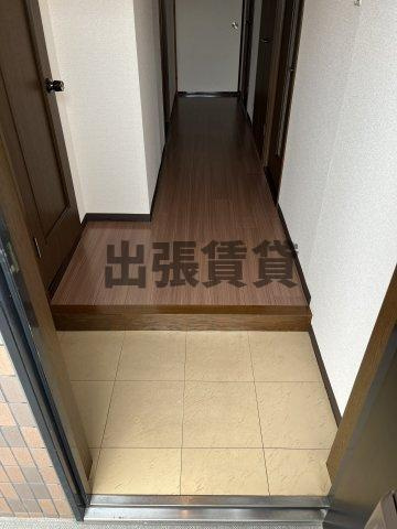 フォーザック鳥居通の玄関