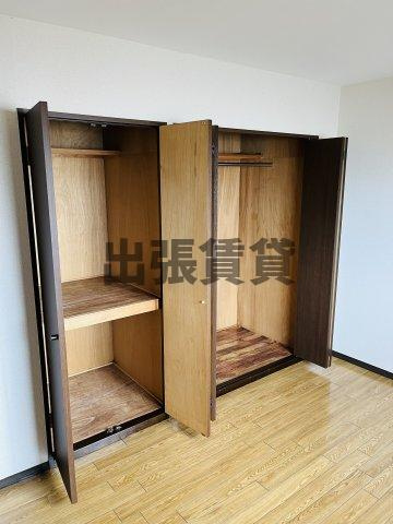 フォーザック鳥居通の収納