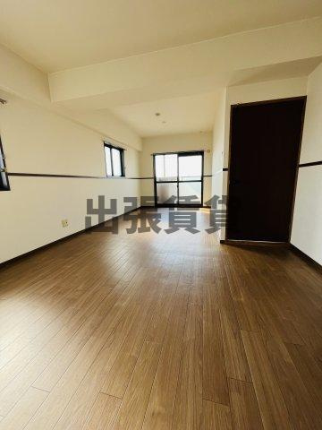 仲介手数料0円！リエス中村公園西の居間・リビング