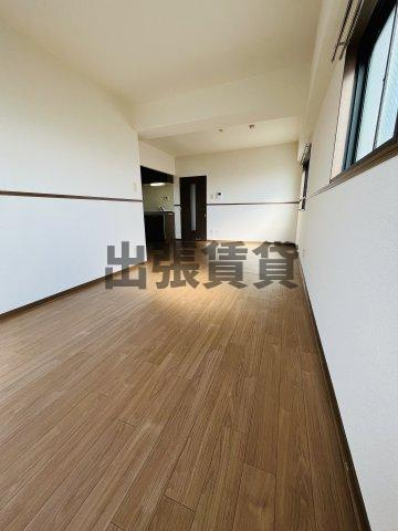 仲介手数料0円！リエス中村公園西の居間・リビング