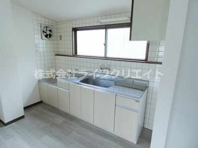 【キッチン】 | オペラハウス | ※別号室のイメージ写真です。