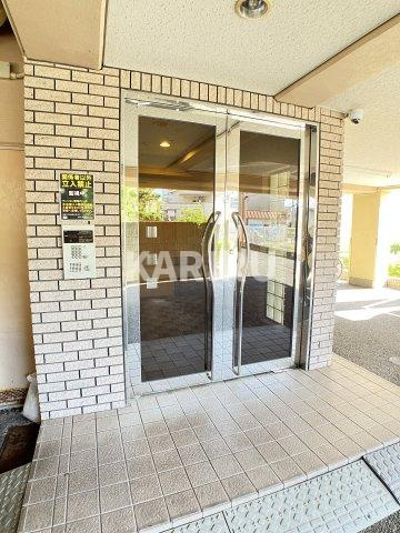 ＣＯＵＲＴＨＯＵＳＥのエントランス