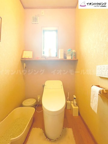 オシャレでゆったりとした贅沢なトイレです！人気のタンクレスです！