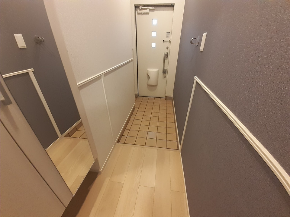 イーストビレッジの玄関