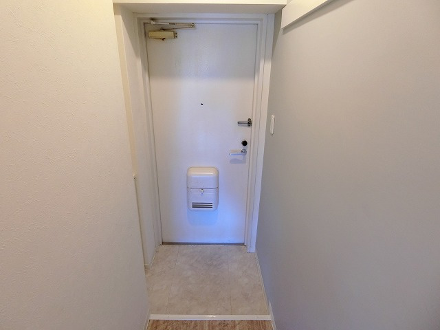 出浦マンションの玄関|※別部屋のイメージ写真です。