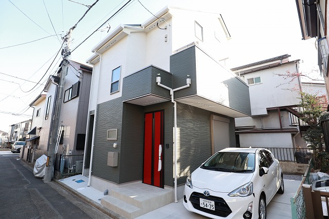 朝日町4丁目戸建の外観