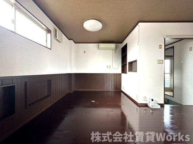 ラバーズハウス川内の居間・リビング|おしゃれな居間です