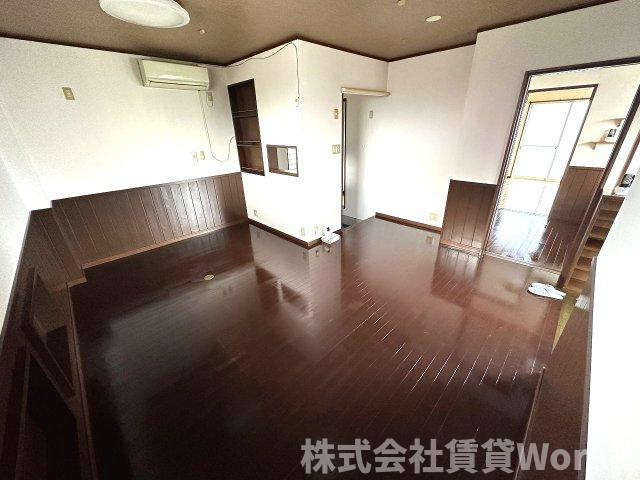 ラバーズハウス川内の居間・リビング|居間です