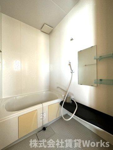 ラバーズハウス川内の浴室|日々の疲れを癒すお風呂付です