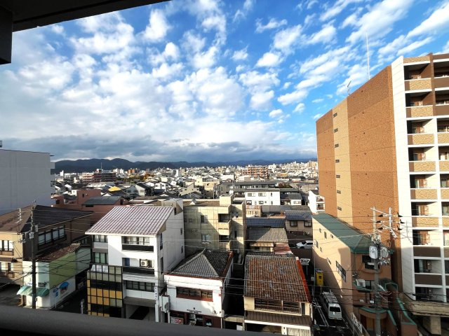 ７階建て最上階につき眺望良好☆北東角住戸☆室内丁寧にお使いの美室☆フェミネンス二条城北の展望|バルコニーからの眺望