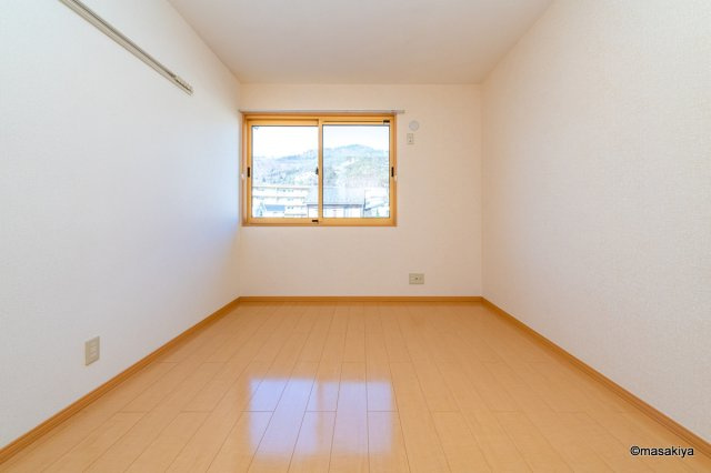 シャルル　アモリの居間・リビング