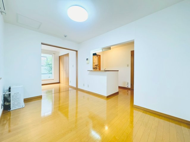 【居間・リビング】 | Caliennta（カリエンタ）美園 | こちらの居間で趣味の時間をお楽しみください