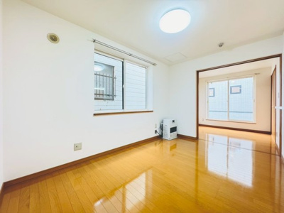 【居間・リビング】 | Caliennta（カリエンタ）美園 | 過ごしやすい室内です