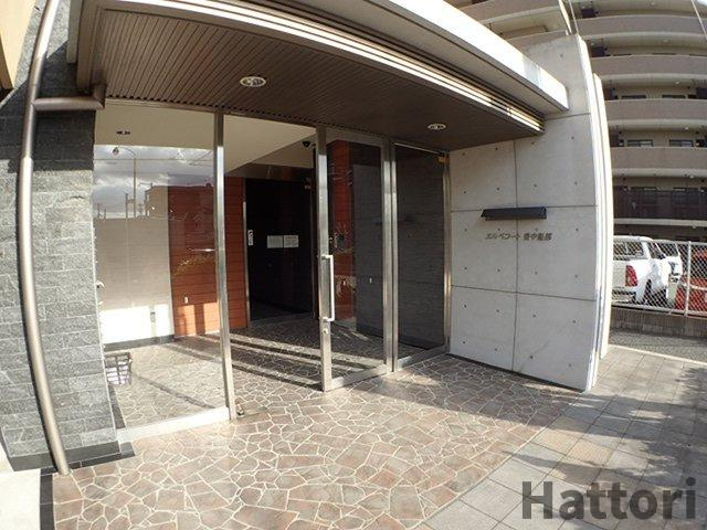 エルベコート豊中服部のエントランス