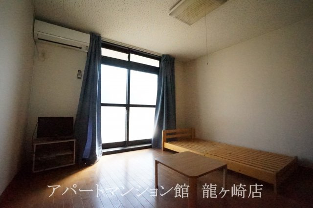 レオパレス藤ヶ丘の寝室