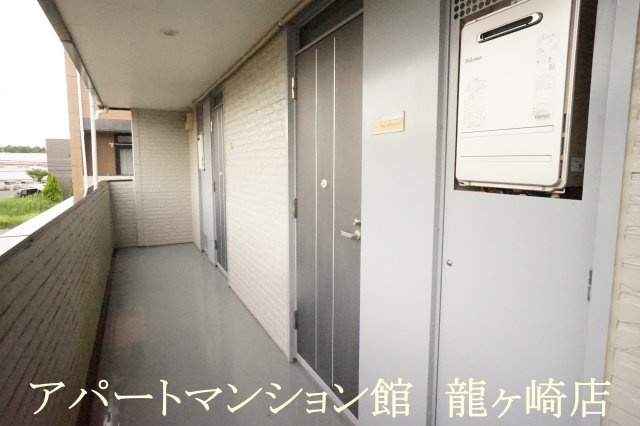 レオパレスサクセスⅠのエントランス
