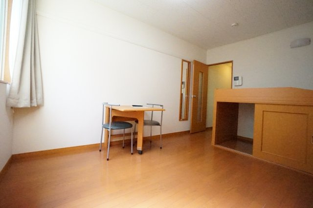 レオパレス里の居間・リビング