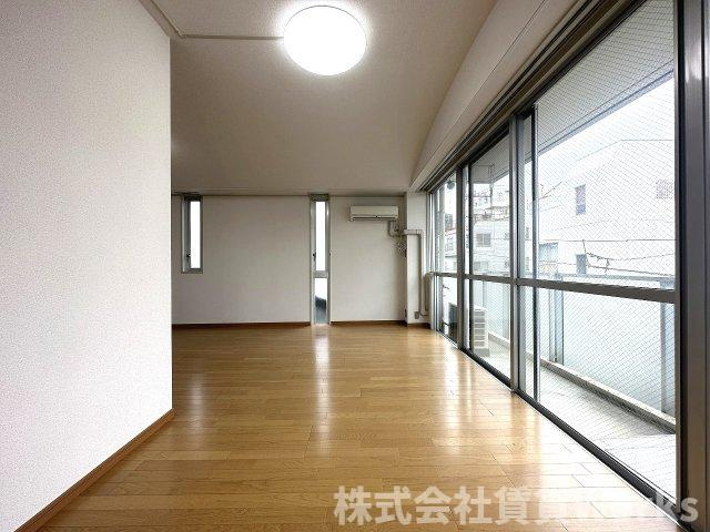 エンゼルハイツエクシブの居間・リビング|使いやすい居間です
