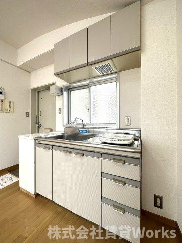 エンゼルハイツエクシブのキッチン|コンパクトなキッチンで掃除もラクラク