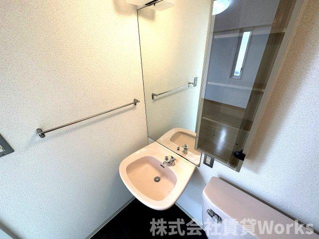 エンゼルハイツエクシブの洗面所|脱衣スペースもあります