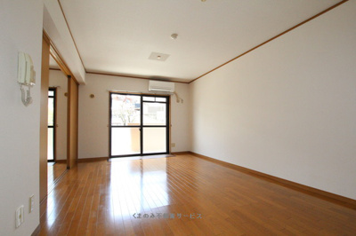 【居間・リビング】 | アドバンス三本松 | 居間です
アドバンス三本松　102号室　2023/4/17撮影